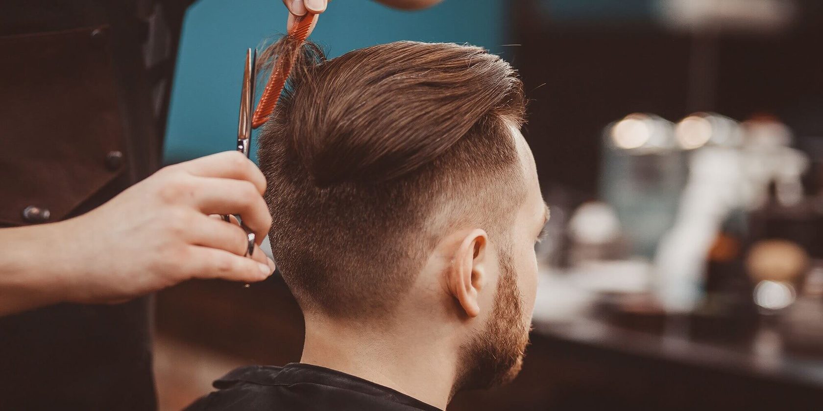 Укладка мужских волос в парикмахерской